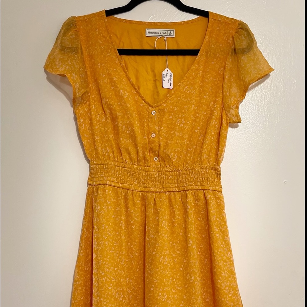 Abercrombie & Fitch orange floral dress size small. Like new condition.